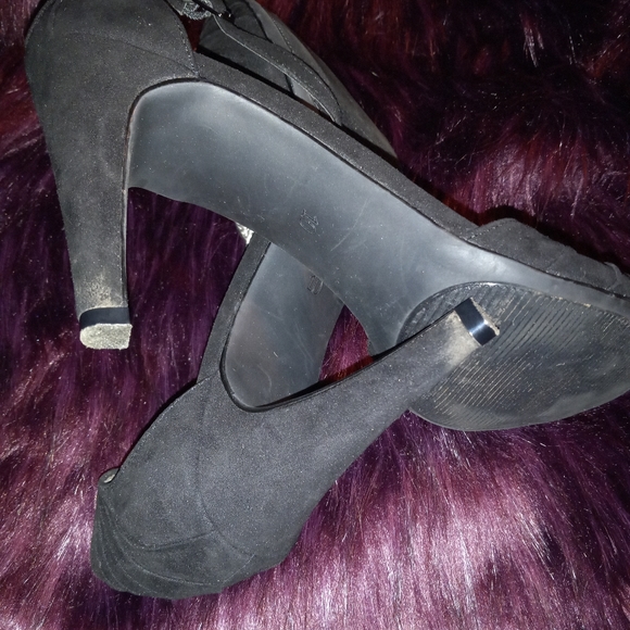Suede Heels - Picture 4 of 5